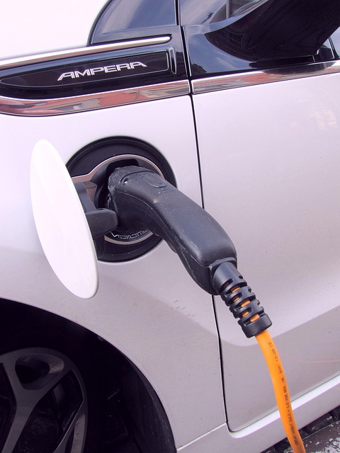 E-Auto Versicherung, Österreich Steuern, Vorteile, Seeblickmakler, Josef Mager